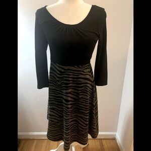 Emmelee designer classic safari dress, size M